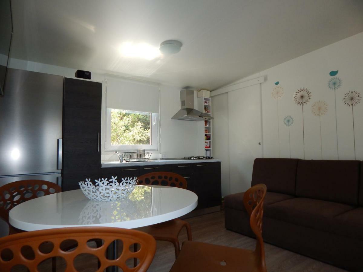 Mobile House On Drage Beach Pakostane Exterior photo